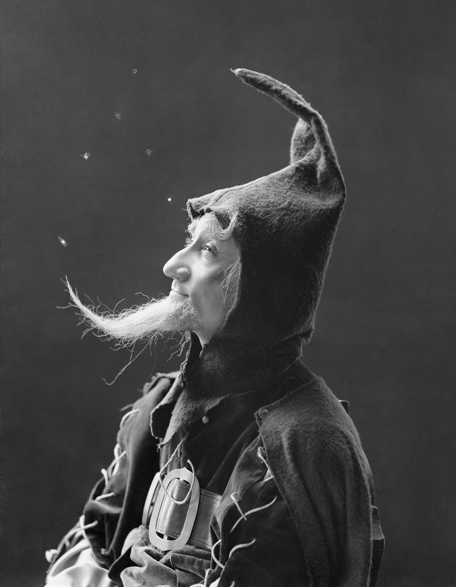 Maurice Lamy jouant Le Taupier dans La Belle au bois dormant, 1900