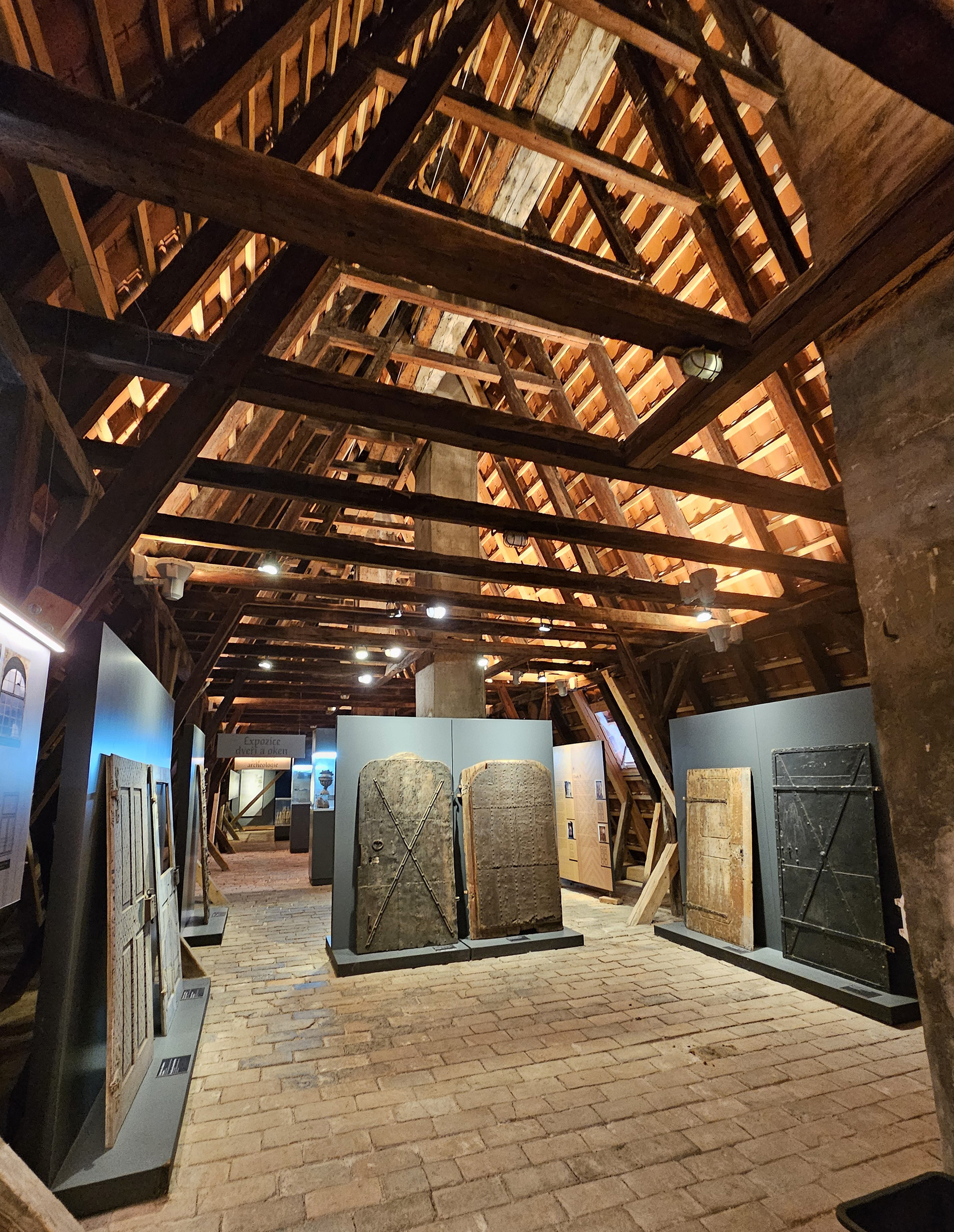 Expozice v klášterech pod gotickým krovem, République tchèque