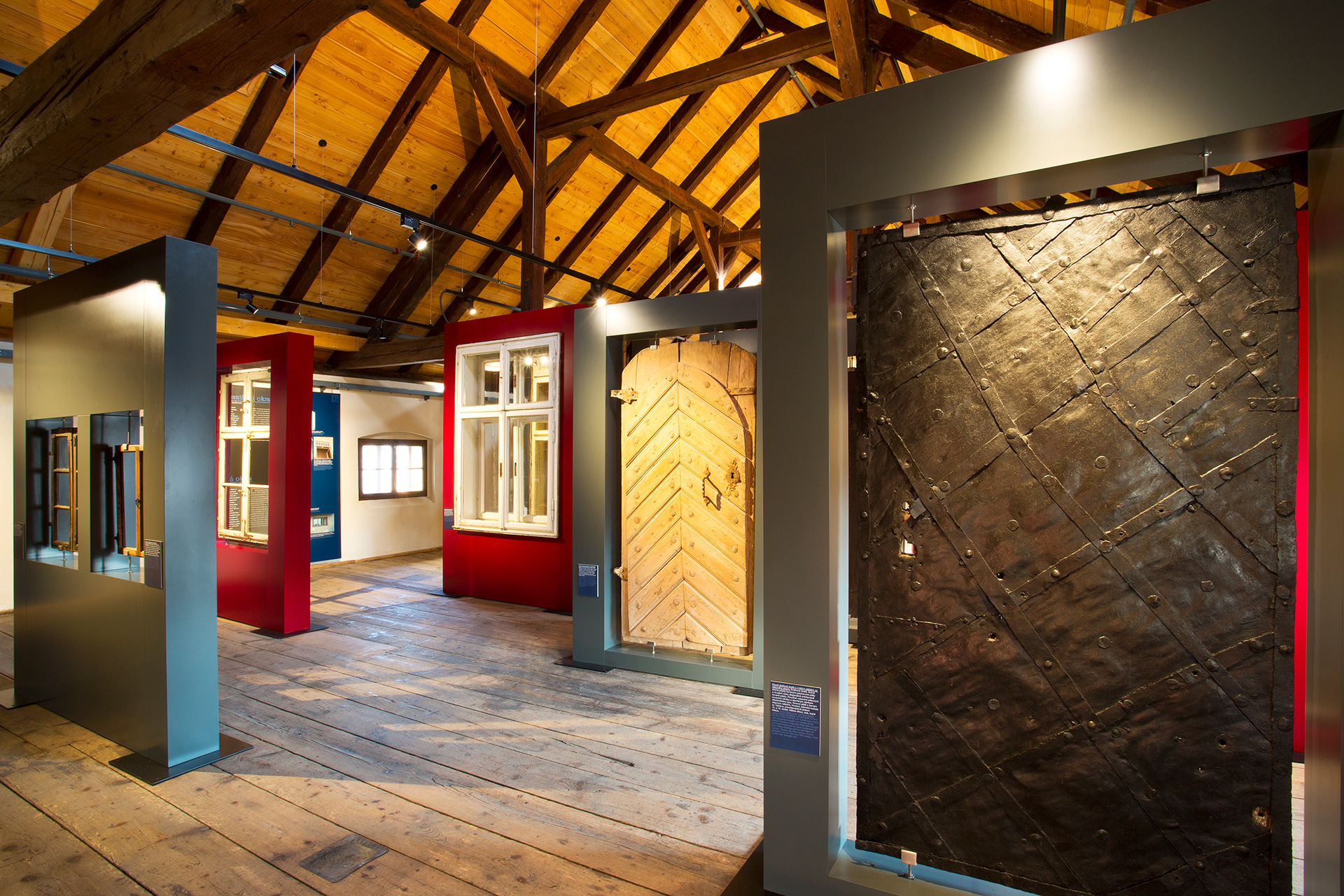 Permanent exhibition of historical civil engineering: Windows and doors