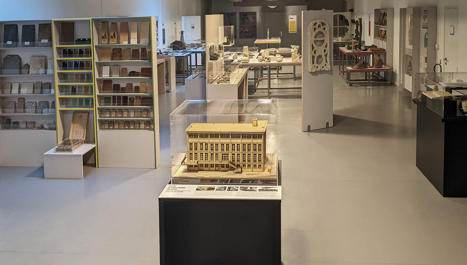 maquette usine d'horlogerie CRMH