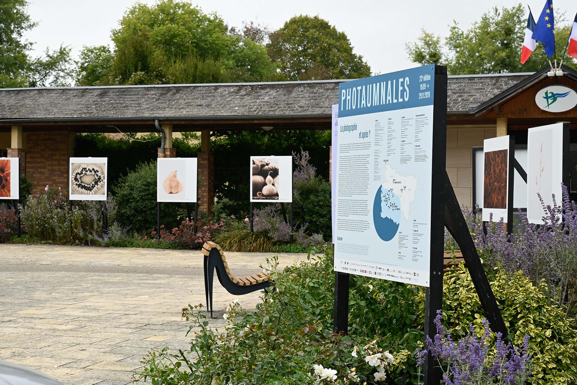 Panneaux de l'exposition Denis Brihat à Bailleul-sur-Thérain