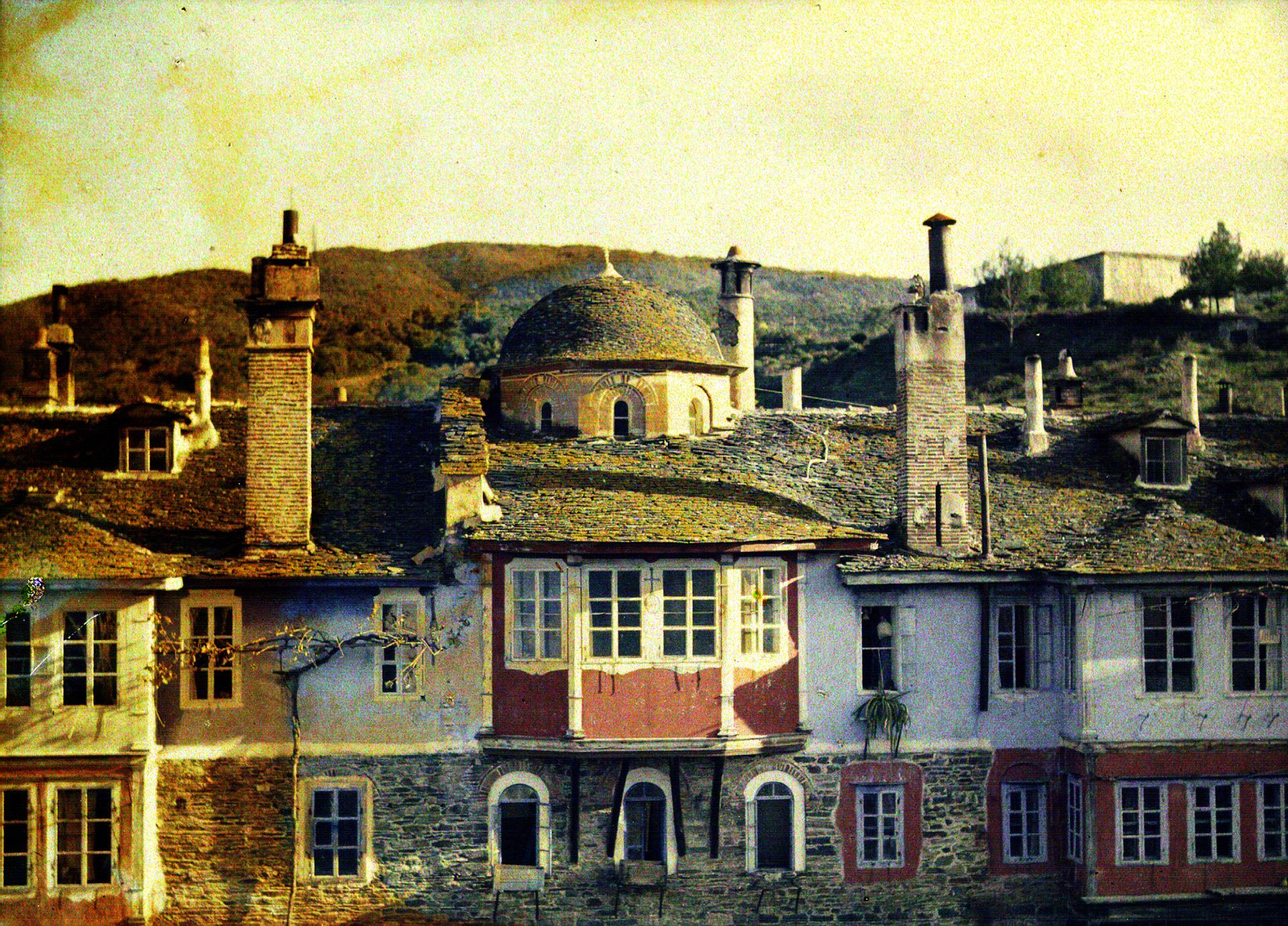 Fernand Cuville, Ensemble de cellules particulières, dans la montagne, République monastique du Mont-Athos, Grèce, 1918