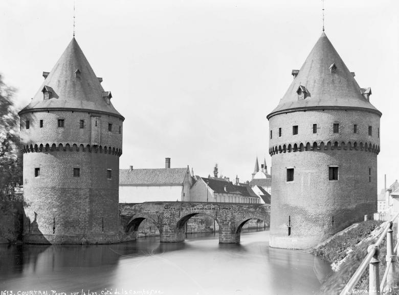 Alfred-Nicolas Normand, Tours et pont sur la Lys, , Courtrai (Belgique), 1891 © Ministère de la Culture (France), MPP, diff RMN-GP