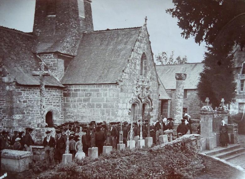 La chapelle Saint-Mélec de Tréganteur située à Guégon dans le Morbihan a été identifiée.