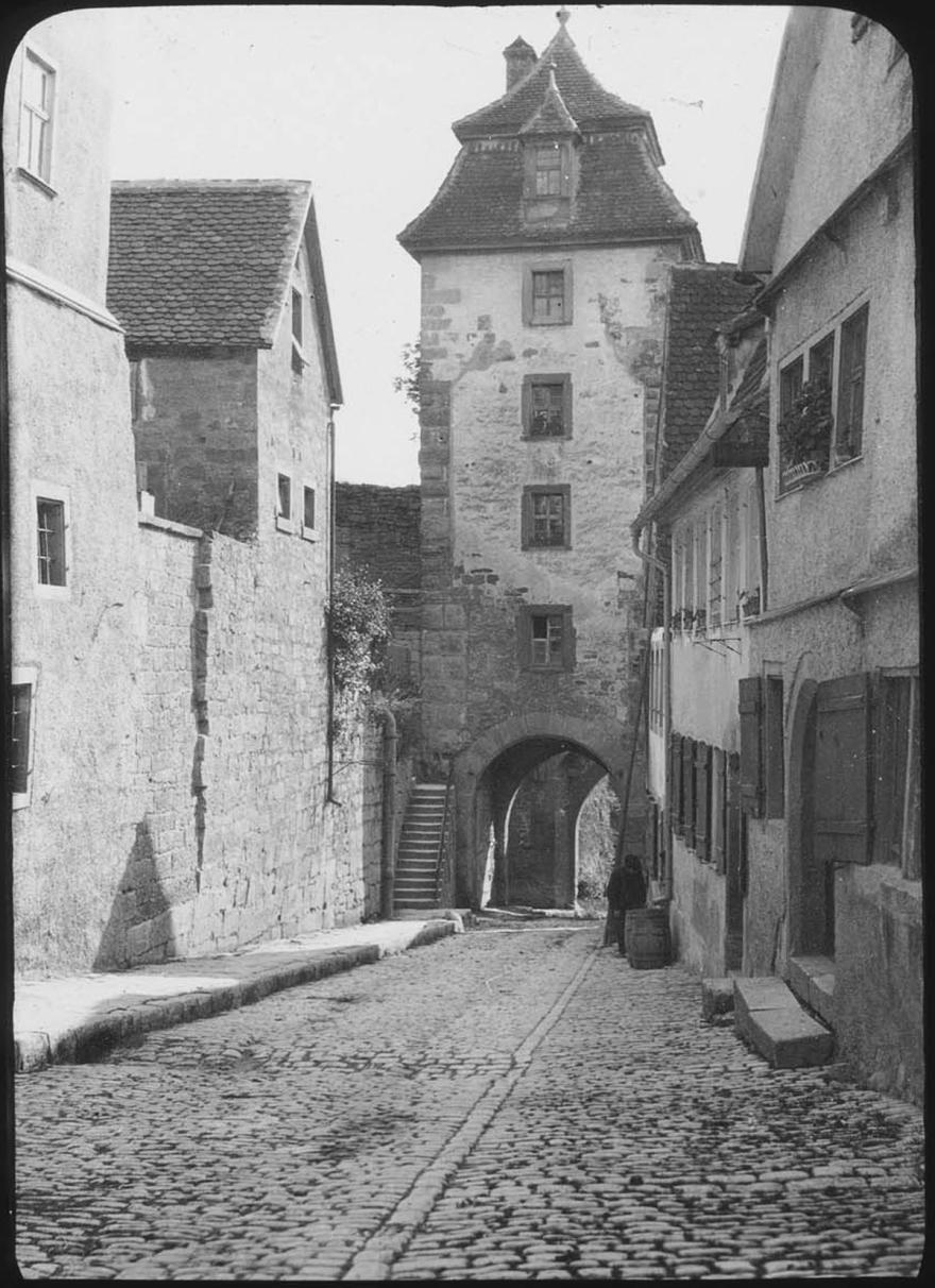 Media Name: 10l01416_1200.jpg