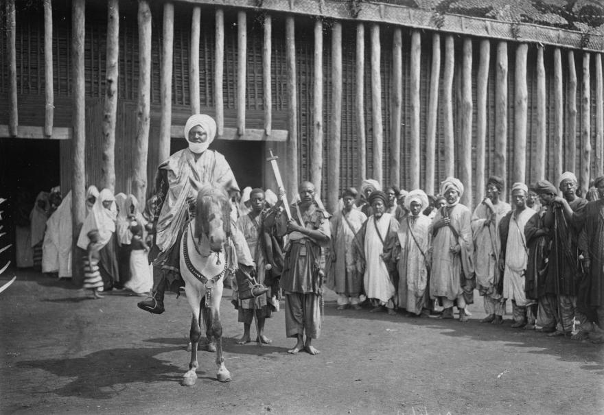 Frédéric Gadmer, Le sultan N'Joya sortant de son palais, 1917.05.25