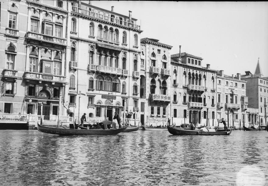 Renée Desclée, Gondole sur le Grand Canal, Venise, Italie, 1898.04.13