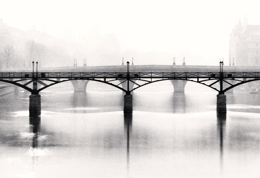 Pont des Arts, étude 1, Paris, 1987 © Michael Kenna
