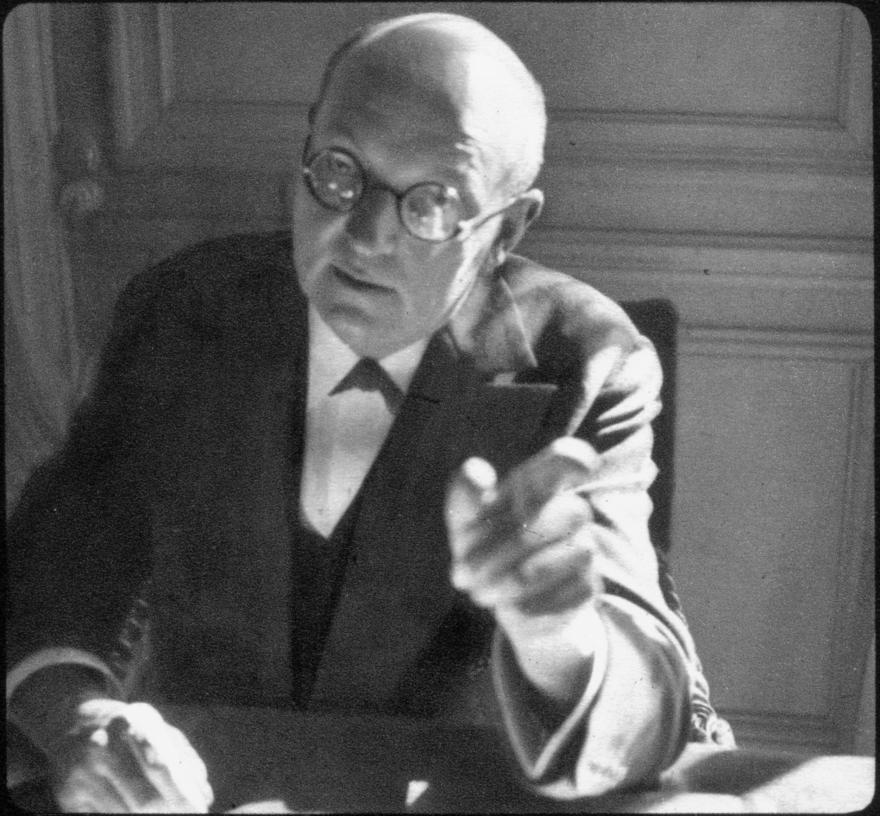 Jean Roubier, Georges Duhamel à son bureau, 1933 (avant)