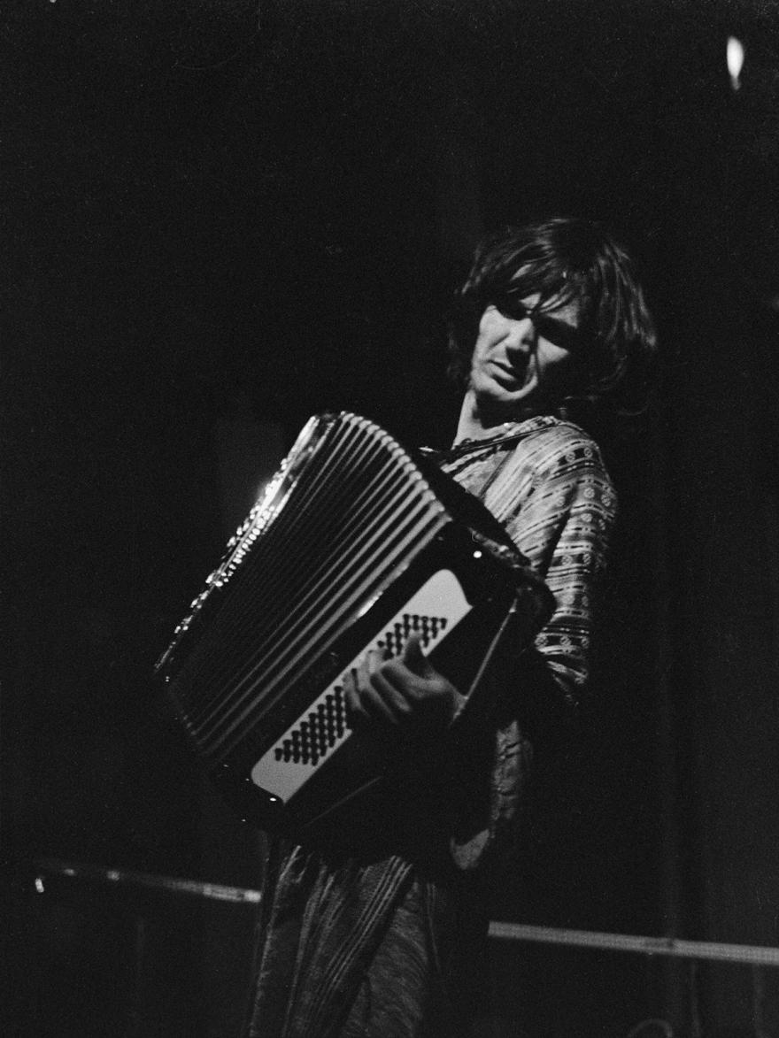 Dany Gander-Gosse, Jacques Higelin à l'accordéon, Théâtre du Ranelagh, 1972