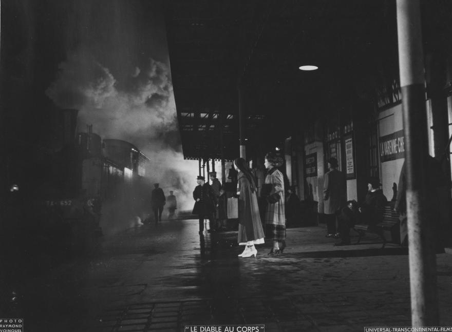 Raymond Voinquel, Micheline Presle et Denise Grey sur le tournage du film  Le Diable au corps, 1946  © Ministère de la Culture (France), MPP, diff. GrandPalaisRmn Photo
