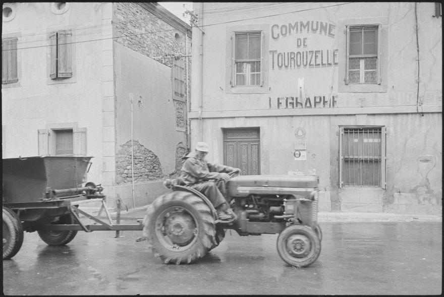 Laurence Vidal, Tourouzelle (Aude), 1973 © Ministère de la Culture (France), Médiathèque du patrimoine et de la photographie, diffusion GrandPalaisRmn Photo