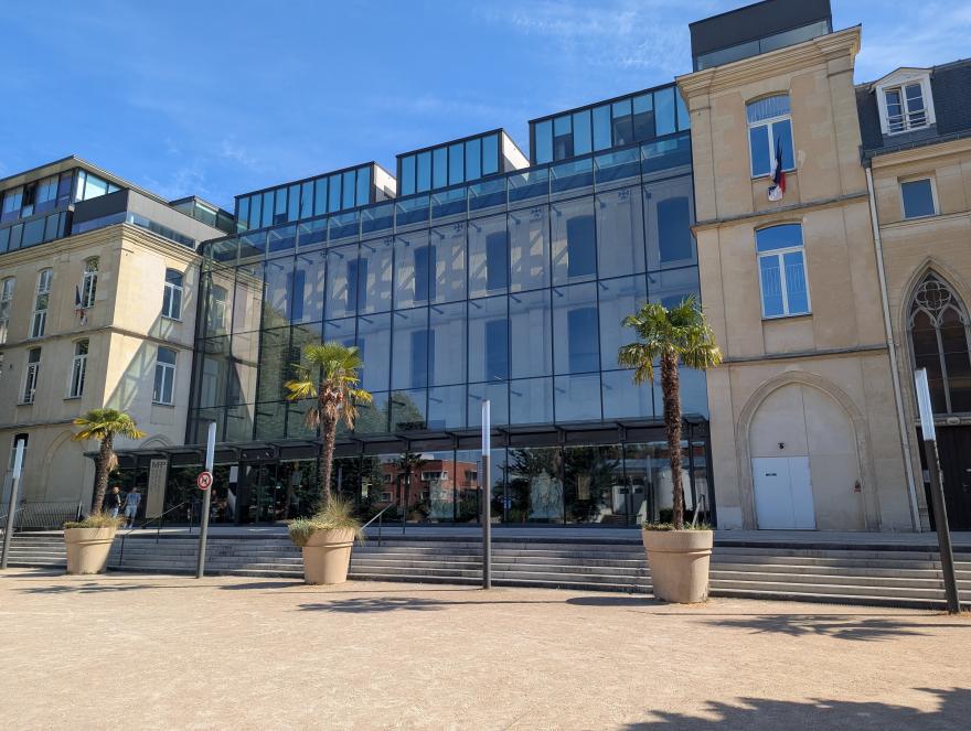 façade de la Médiathèque du patrimoine et de la photographie