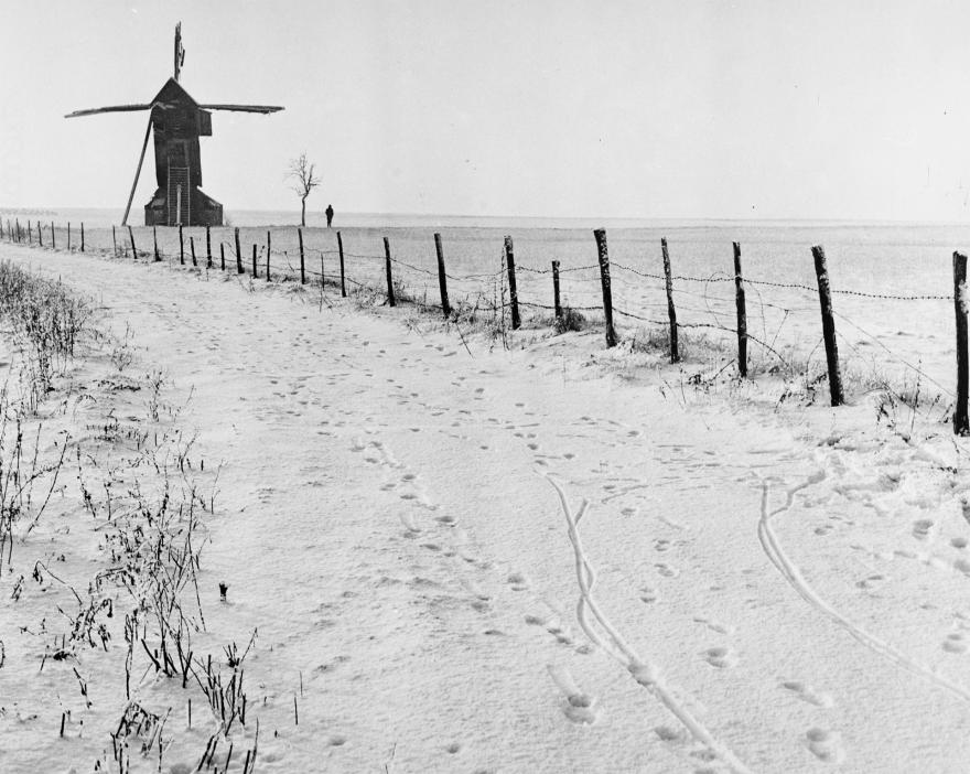 Paysage enneigé au moulin