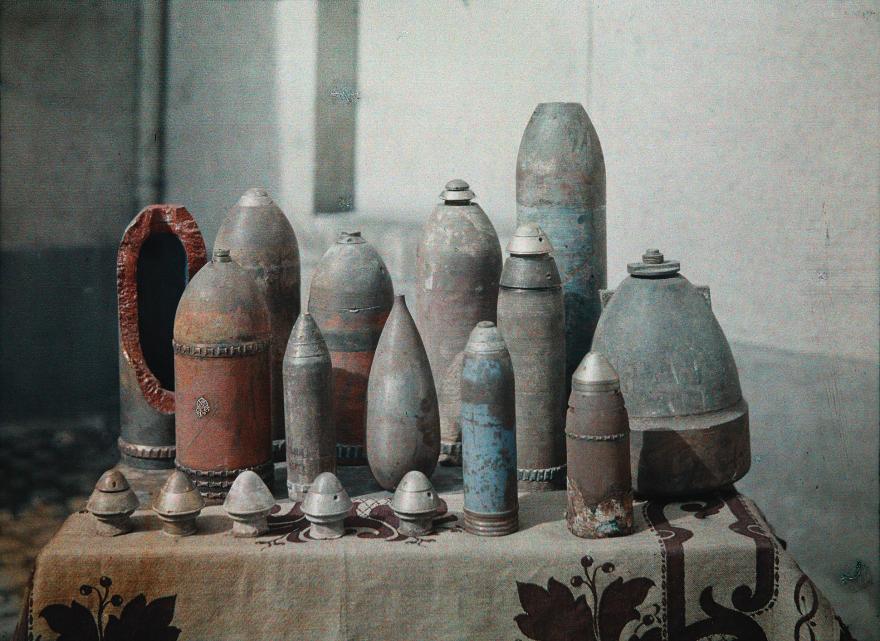 Fernand  Cuville (1887-1927), Collection d'obus allemands qui n'ont pas éclaté, Reims (Marne), 1917