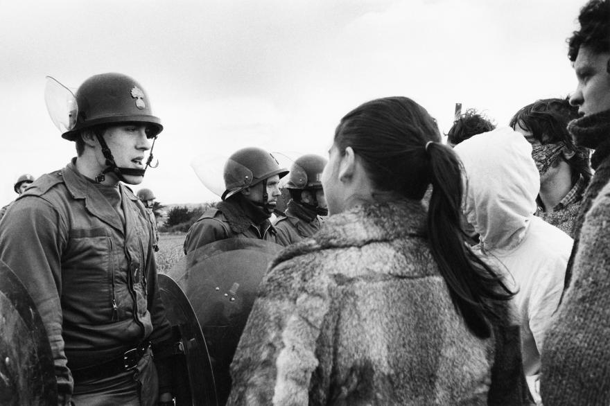 Jean Pottier, Le face-à-face entre les habitants et les forces de l'ordre, Plogoff, Finistère, 1980.03.13