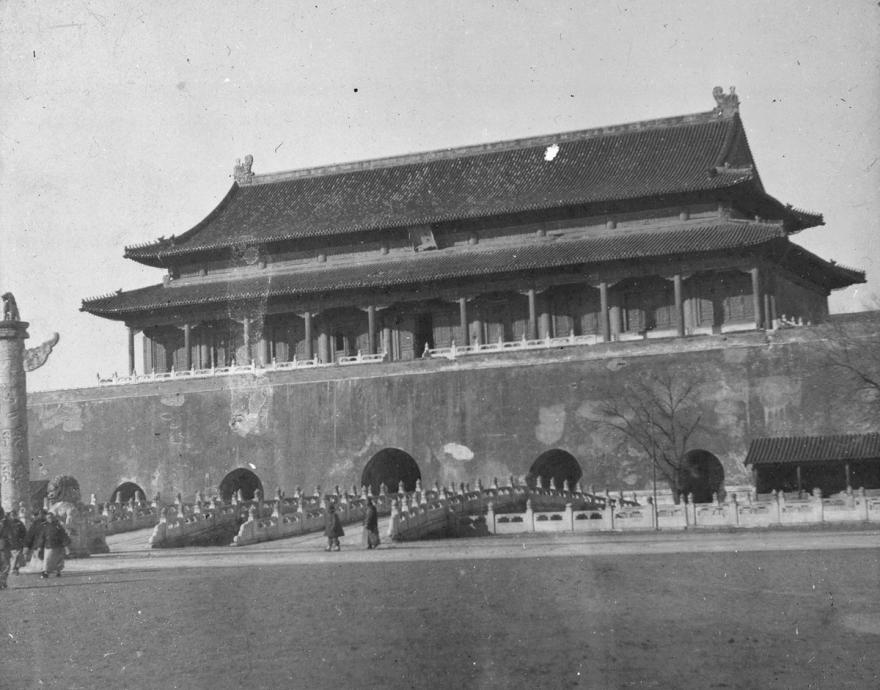 Media Name: ch000111_1200.jpg