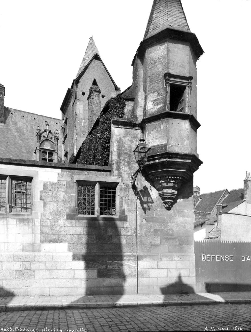 Media Name: nrm00366_1200.jpg