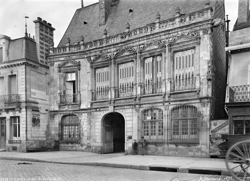 Media Name: nrm01308_1200.jpg