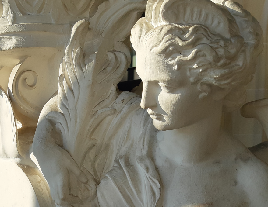 Media Name: opera_retouche.png