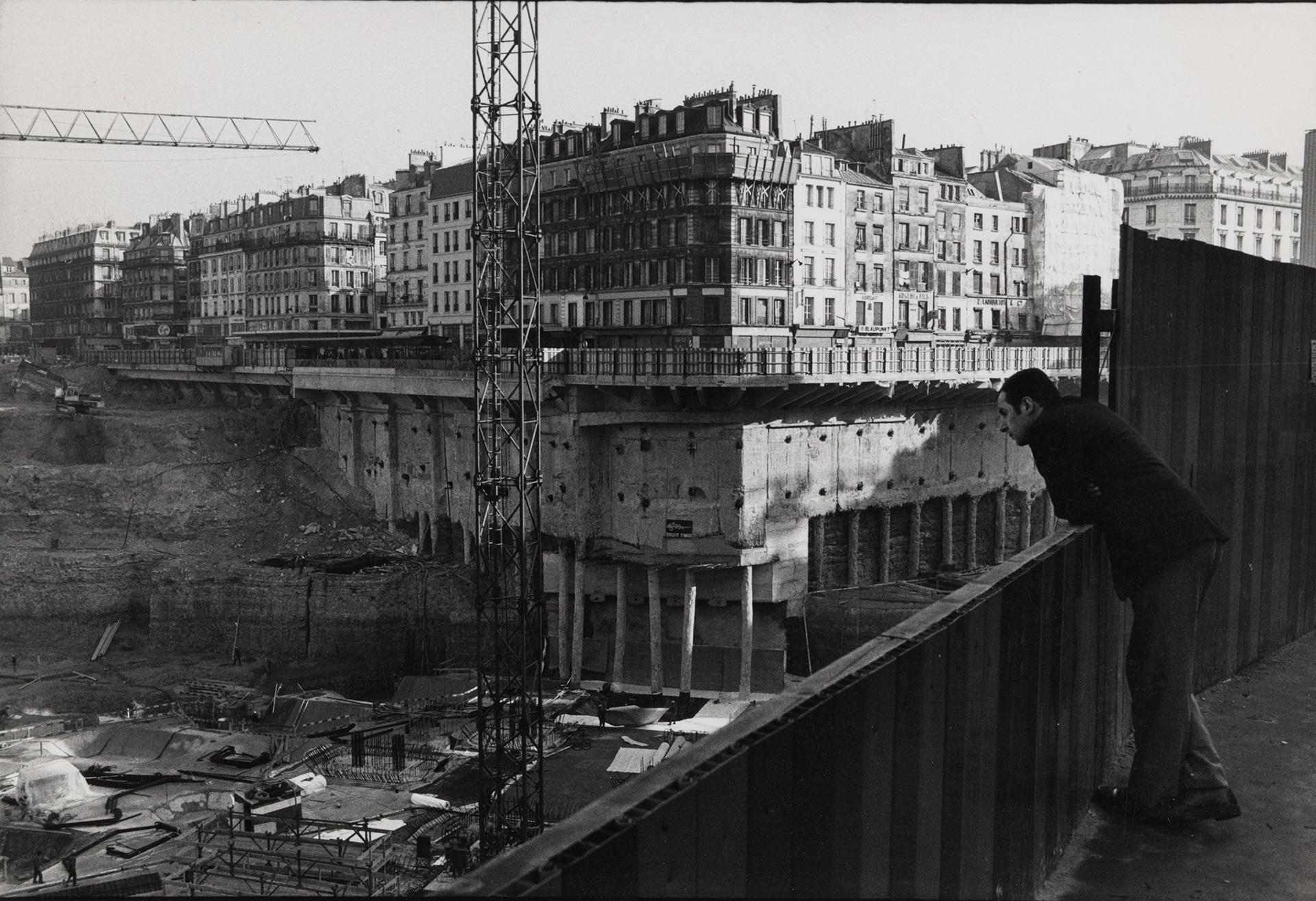 Michel Delluc, Le chantier des Halles à Paris, 1975 © Donation Michel Delluc, ministère de la Culture (France), MPP, diff. RMN-GP