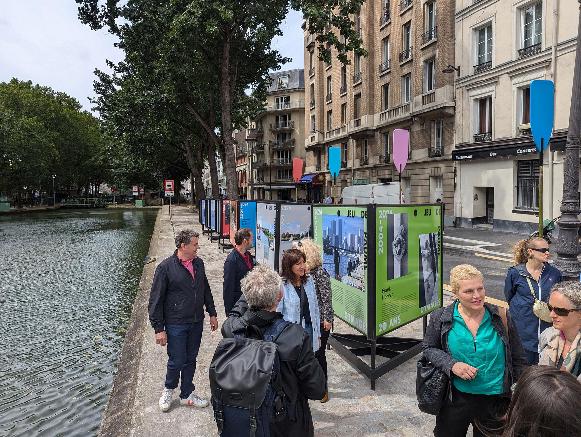 Exposition L’image en Seine installée le long du canal Saint-Martin © E. Jouannais (MPP)