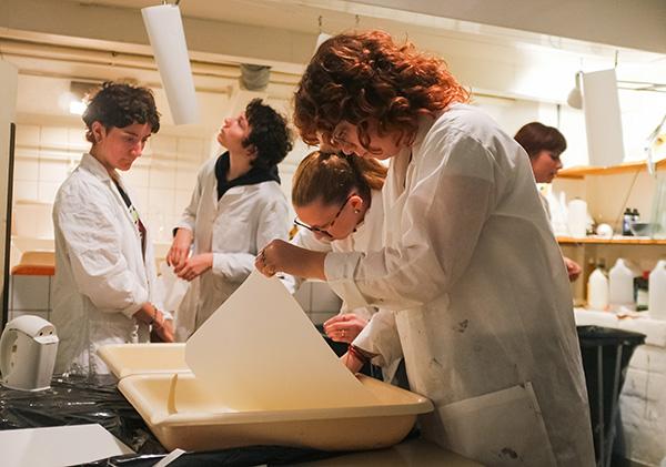 Titouan de Marcillac, Stagiaires de l’INP au fort de Saint-Cyr en octobre 2024 © Ministère de la Culture (France), MPP, DR