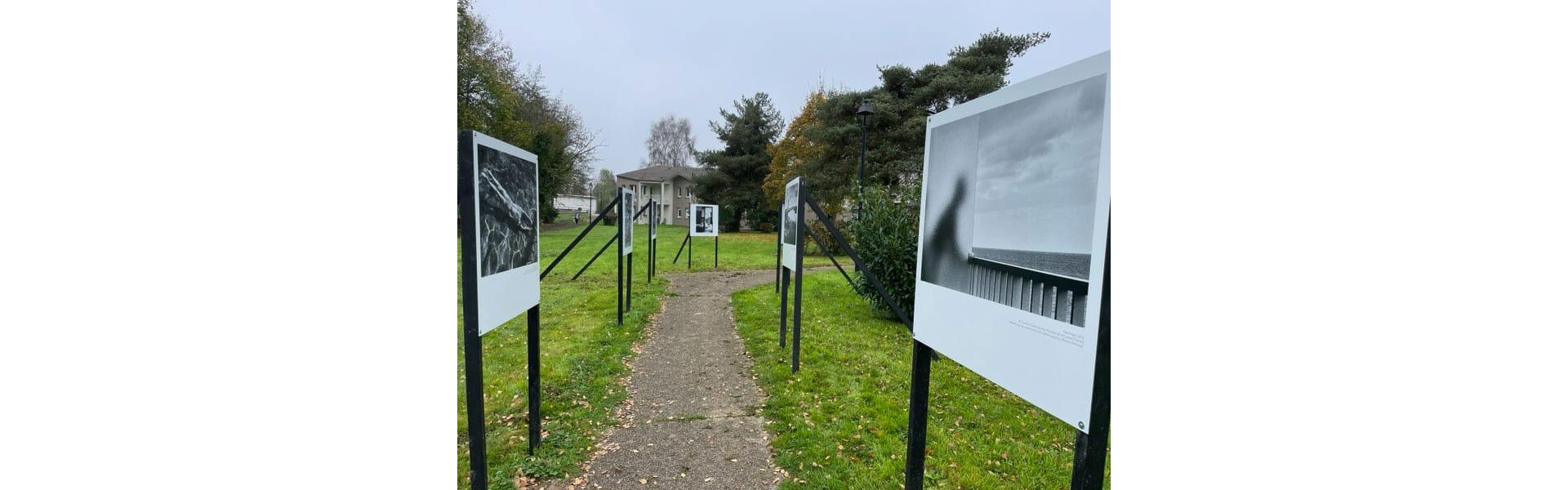 L'exposition Histoire(s) de photographes à Songeons, 2024 © DR.