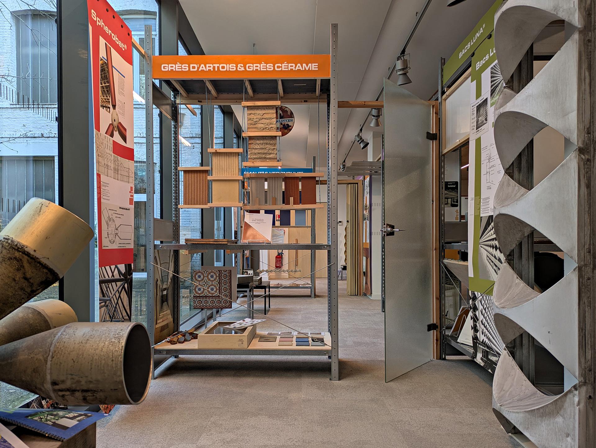 Exposition Matières à Penser, CAUE du Nord, Lille, 2025. Section Grès d’Artois®, grès cérame® et Bacs Luna®.